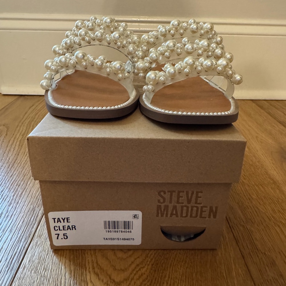 Steve Madden Pearl Embellished Sandals - White
